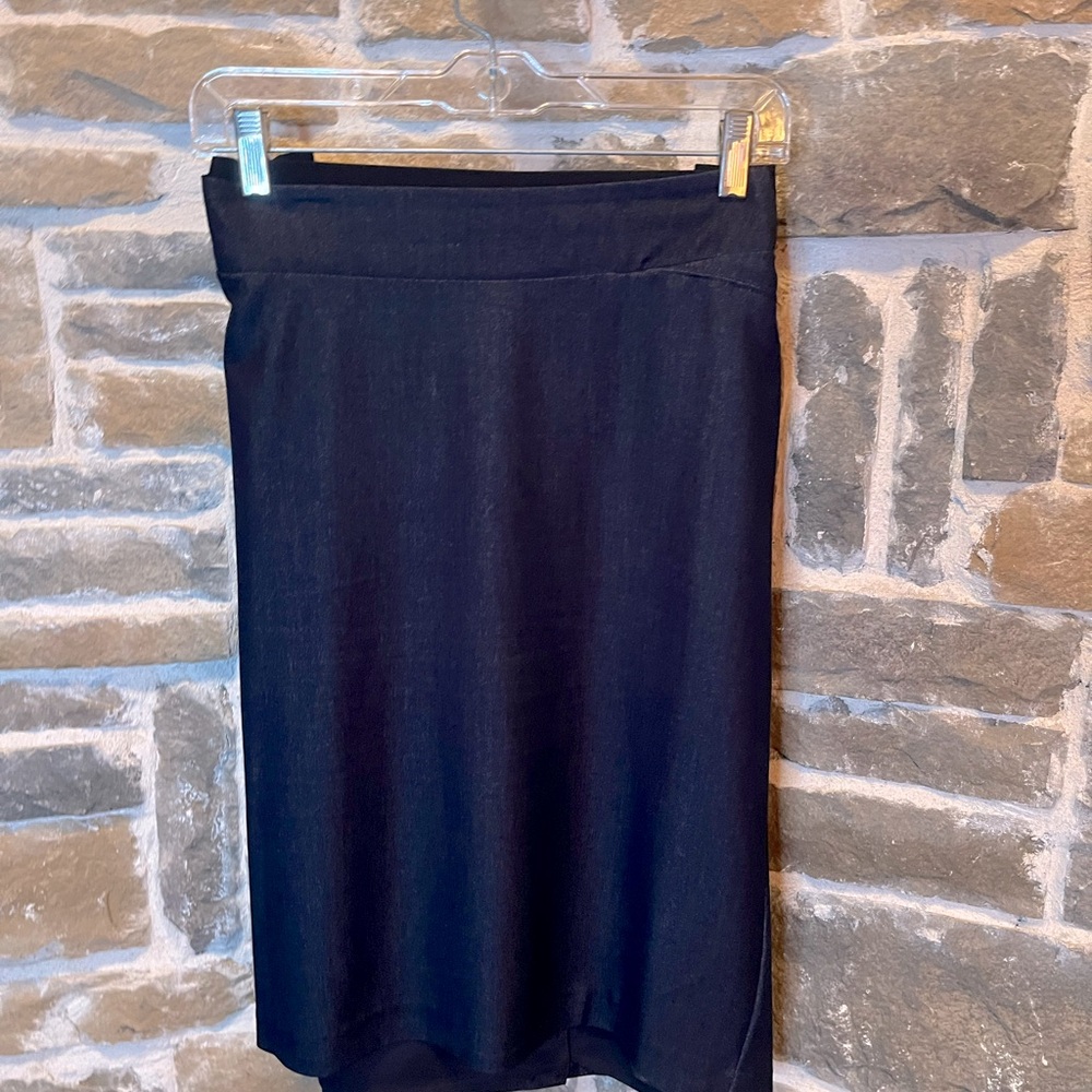 Choose 3 for $9 Investments Faux Denim Pencil Skirt size 14W